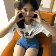 心理師兼職 擁有傲人身材曲線，精緻的五官
