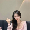 舉止優雅  氣質爆棚  穿上制服超有感