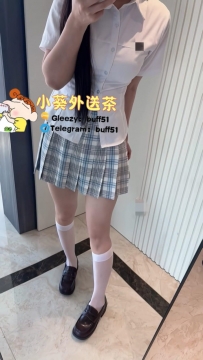 制服清純系推薦｜22歲、162cm、C罩杯，甜美美腿風格